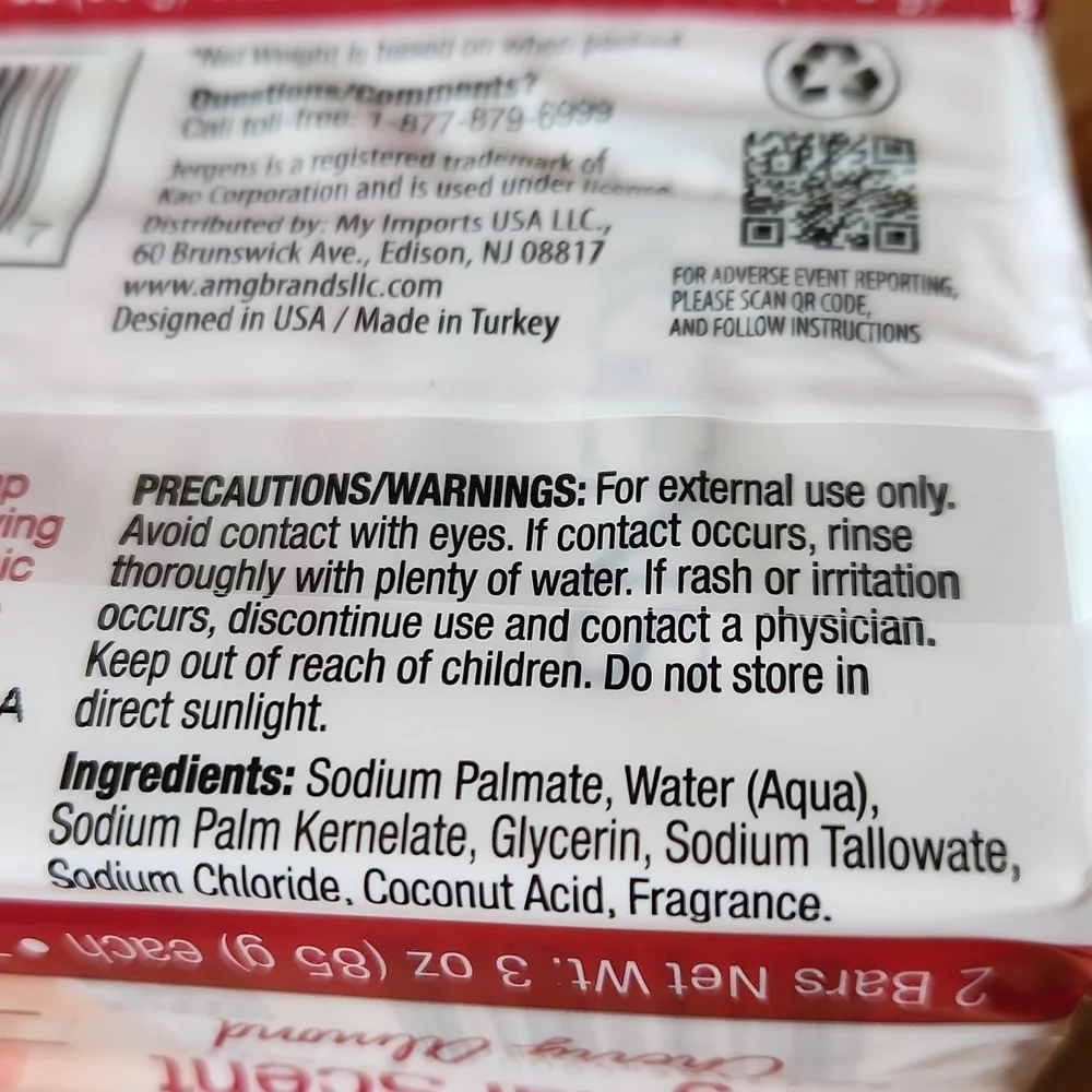 Jergens Moisturizing Hand Wash & Bar Soap Original Cherry Almond Essence‎